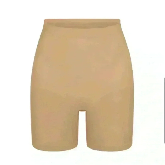 NEW Skims High Waist Seamless Sculpt Mid Thigh Shorts ~ XL - Picture 4 of 8